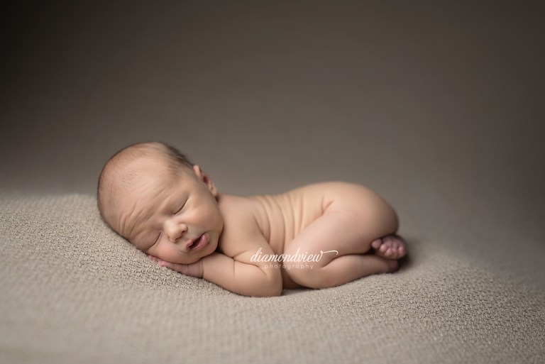 Ottawa Newborn Photographer | Baby Charlie