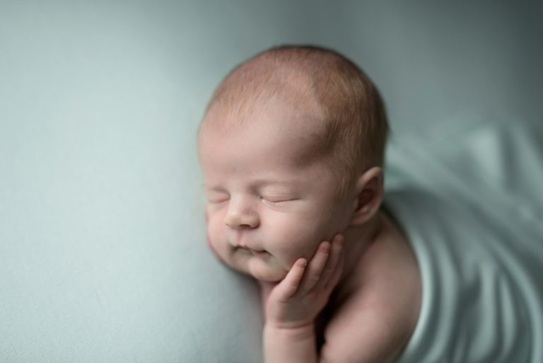 ottawa newborn cute pose