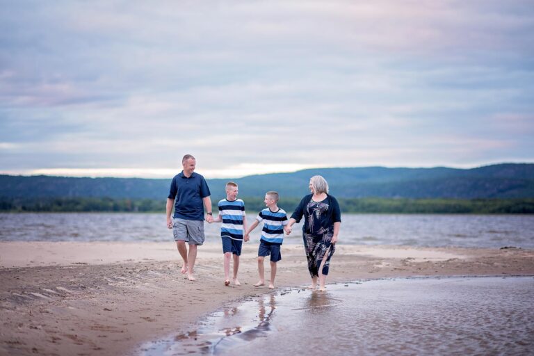 Ottawa Family Photographer | Windy Beach Session
