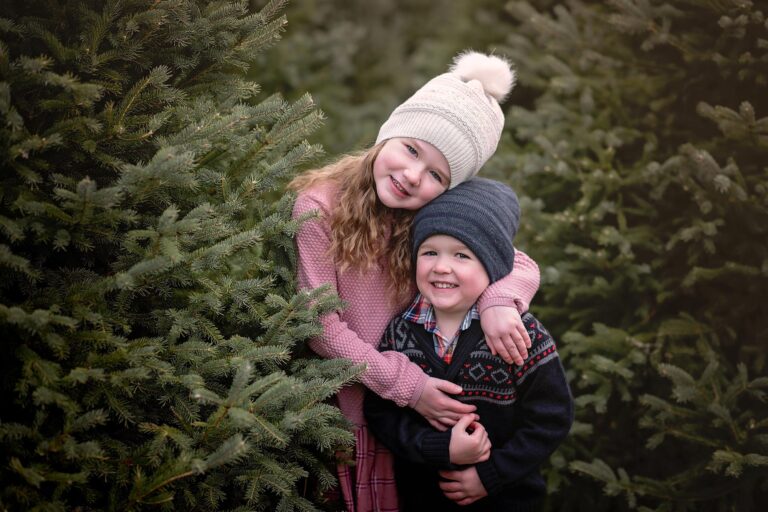 Ottawa Children’s Photographer | At the Tree Farm with K & O