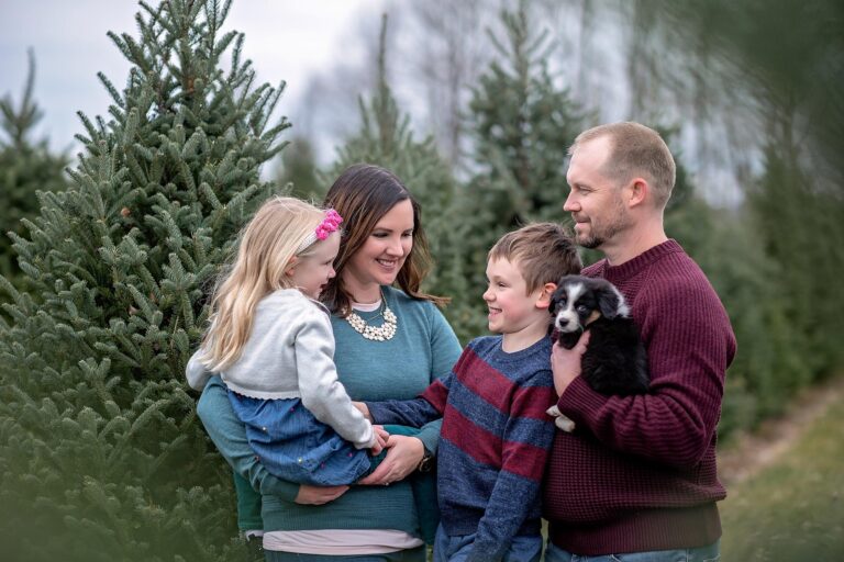 Ottawa Family Photographer | Tree Farm with J & M