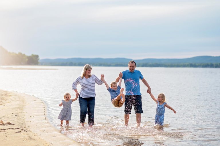 Ottawa Family Photographer | Custom Beach Session