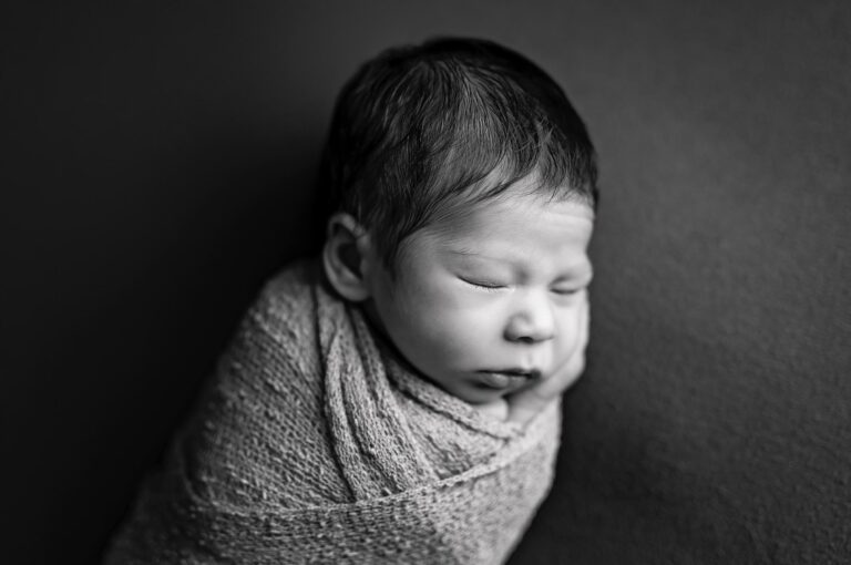Ottawa Newborn Photographer | Baby Arlo