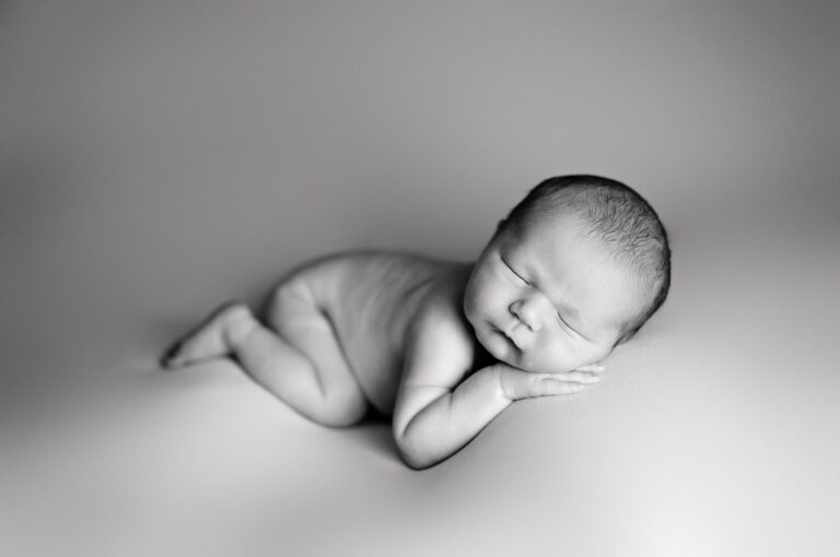 14 Things to Ask When Hiring a Newborn Photographer